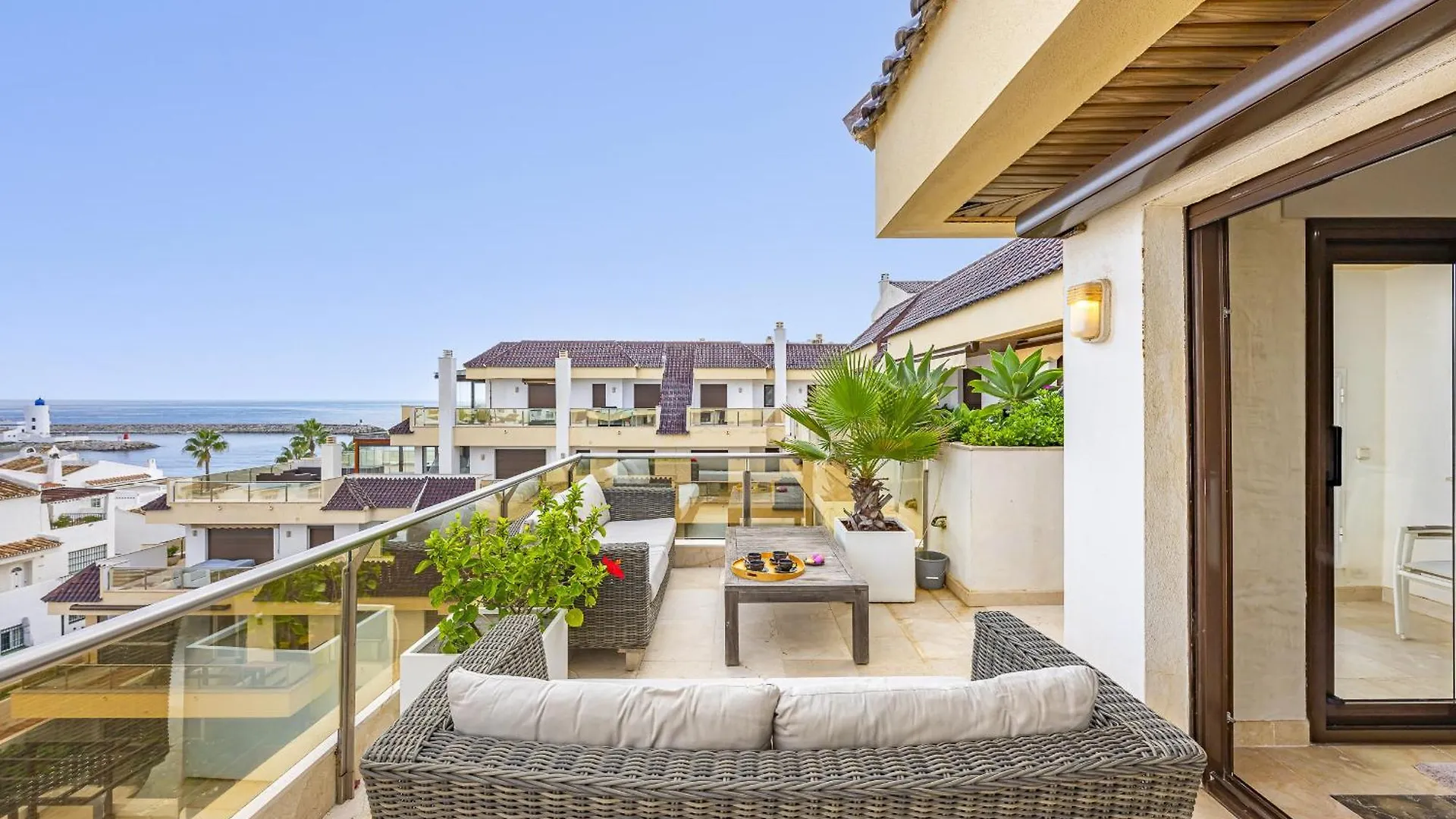 2218-Duplex First Line Beach With Sea View Manilva